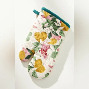 Anthropologie Holly and Pear Oven Mitt